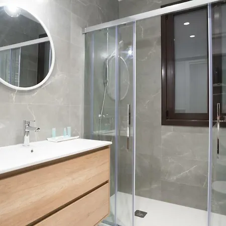 Cantabric Plaza / Iberorent San Sebastián