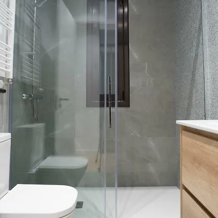 Cantabric Plaza / Iberorent * San Sebastián