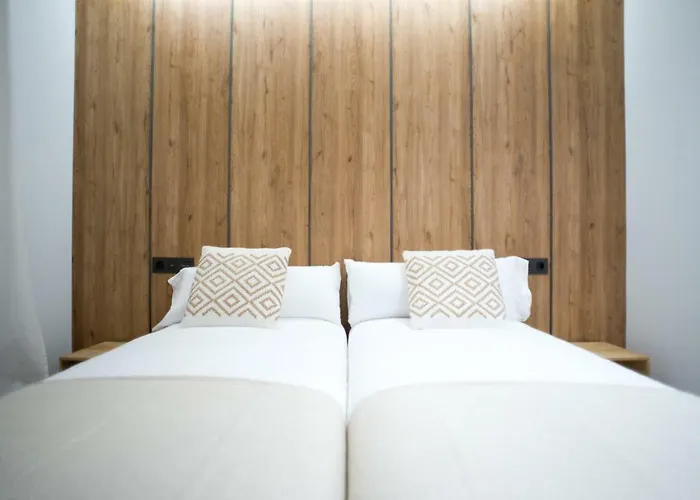 Cantabric Plaza / Iberorent * San Sebastián