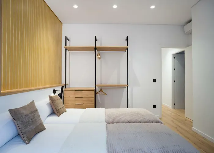 Cantabric Plaza / Iberorent *