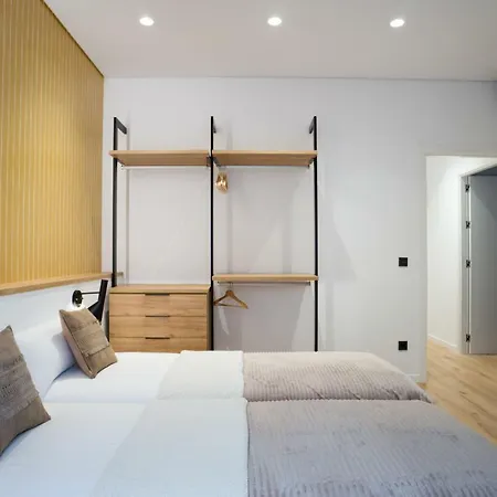 Cantabric Plaza / Iberorent *